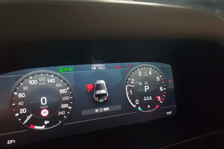Used Land Rover Defender 2022 90 2.0T P300 Tiger-Power Ambition Edition Odometer Close Up