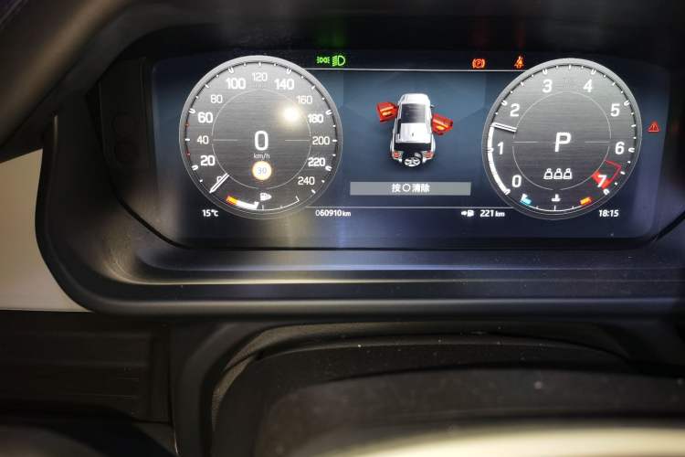 Used Land Rover Defender 2022 110 P400 X-DYNAMIC HSE Odometer Close Up