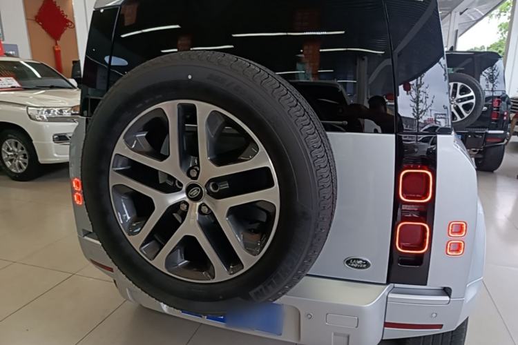 Used Land Rover Defender 2022 90 3.0T P400 XS Rear