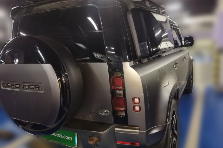 Used Land Rover Defender 2022 110 P400 X-DYNAMIC HSE Rear Right 45 Deg