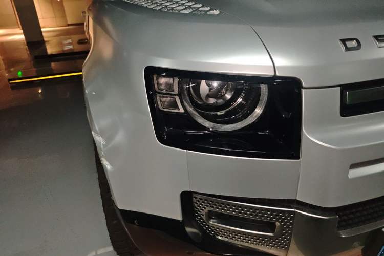 Used Land Rover Defender 2022 90 2.0T P300 Tiger-Power Ambition Edition Right Front Headlight