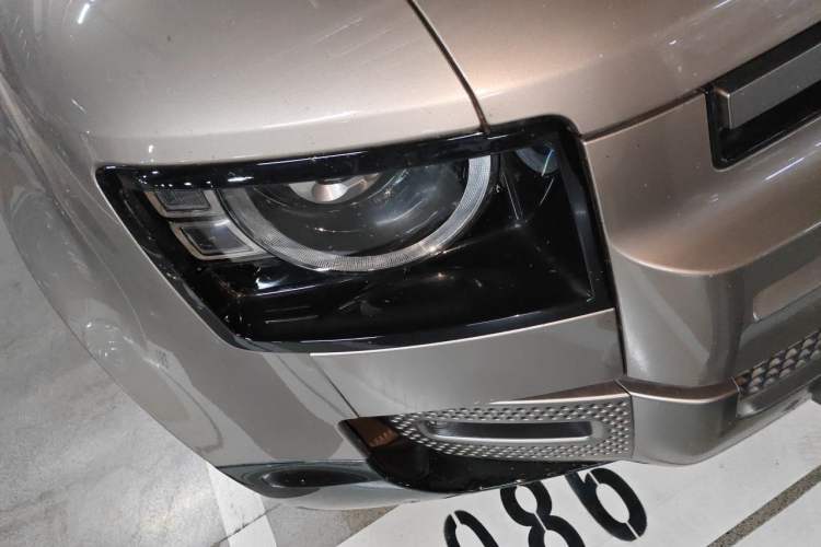 Used Land Rover Defender 2022 110 P400 X-DYNAMIC HSE Right Front Headlight