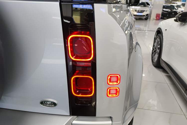 Used Land Rover Defender 2022 90 3.0T P400 XS Right Rear Taillight