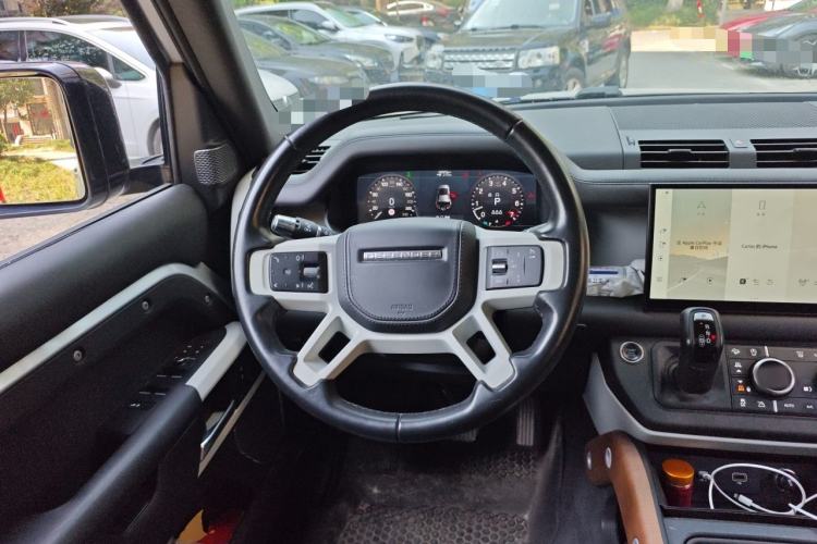 Used Land Rover Defender 2022 110 P400 Dark Edition Steering Wheel