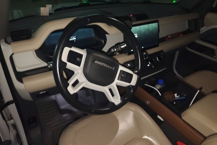 Used Land Rover Defender 2022 90 2.0T P300 Tiger-Power Ambition Edition Steering Wheel
