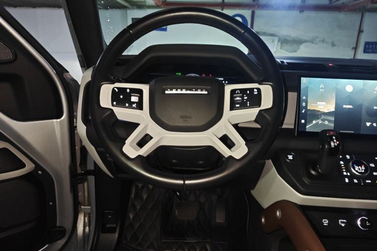 Used Land Rover Defender 2022 110 P400 X-DYNAMIC HSE Steering Wheel