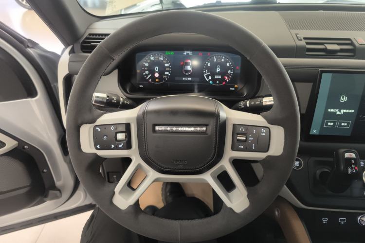 Used Land Rover Defender 2022 110 P400 Dark Edition Steering Wheel