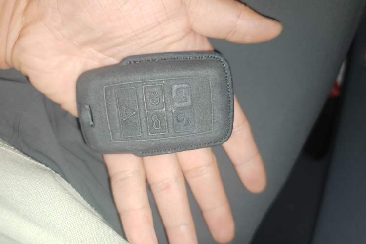 Used Land Rover Defender 2022 90 3.0T P400 XS Vehicle Key