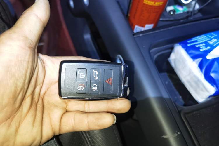Used Land Rover Defender 2022 110 P400 X-DYNAMIC HSE Vehicle Key