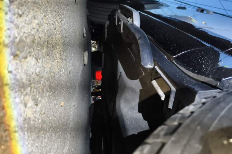Used Land Rover Defender 2022 90 2.0T P300 Tiger-Power Ambition Edition Chassis Front Right