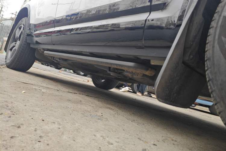 Used Land Rover Defender 2022 110 P400 X-DYNAMIC HSE Chassis Front Right