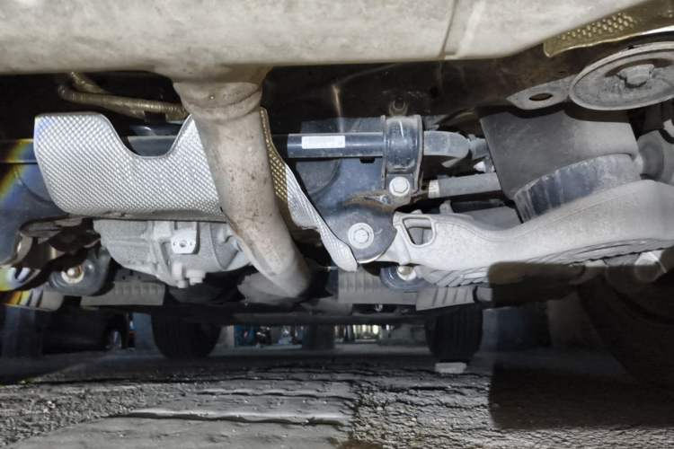 Used Land Rover Defender 2022 90 2.0T P300 Tiger-Power Ambition Edition Chassis Rear