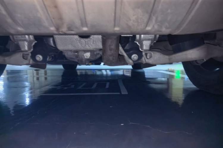 Used Land Rover Defender 2022 90 3.0T P400 Dark Edition Chassis Rear