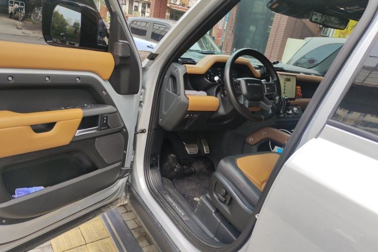 Used Land Rover Defender 2022 110 P400 X Driver Seat