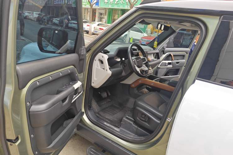 Used Land Rover Defender 2022 110 P400 X-DYNAMIC HSE Driver Seat