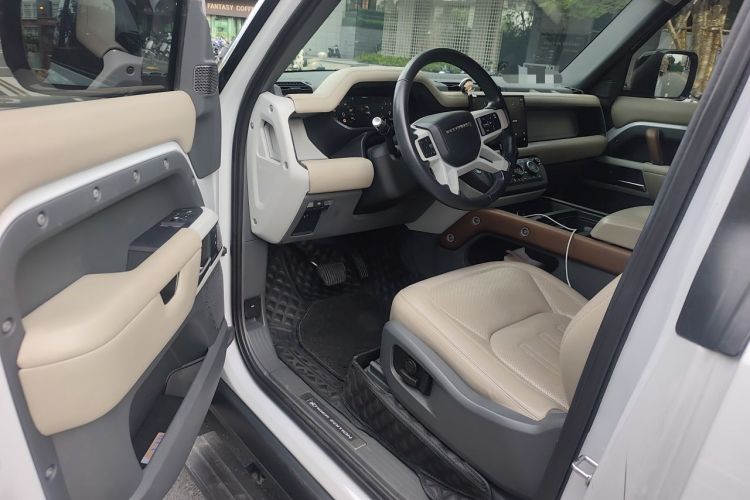 Used Land Rover Defender 2022 90 2.0T P300 SE Driver Seat