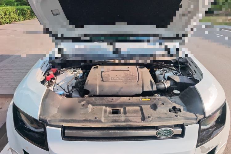 Used Land Rover Defender 2022 90 2.0T P300 Tiger-Power Ambition Edition Engine Bay