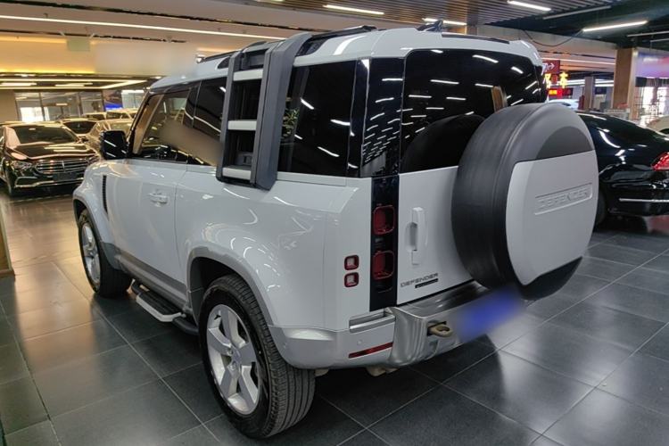 Used Land Rover Defender 2022 90 2.0T P300 Tiger-Power Ambition Edition Exterior 2