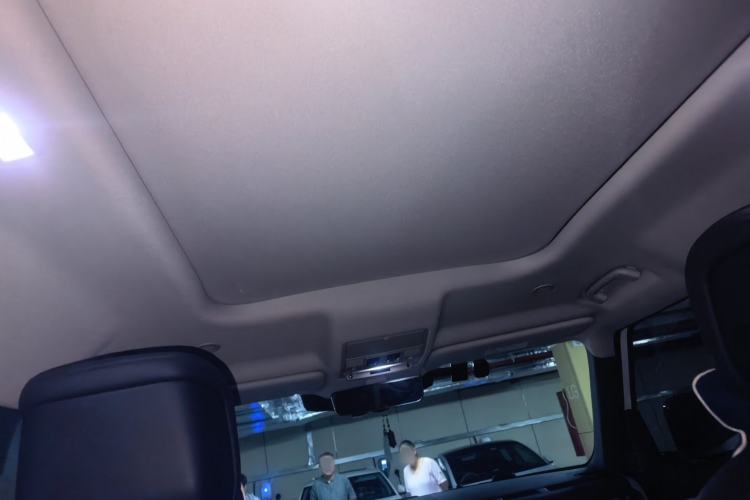 Used Land Rover Defender 2022 90 3.0T P400 Dark Edition Headliner