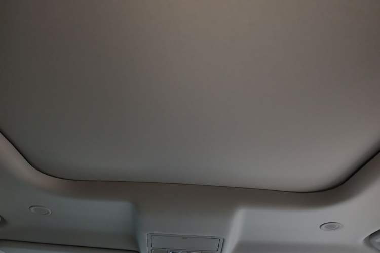 Used Land Rover Defender 2022 90 2.0T P300 SE Headliner