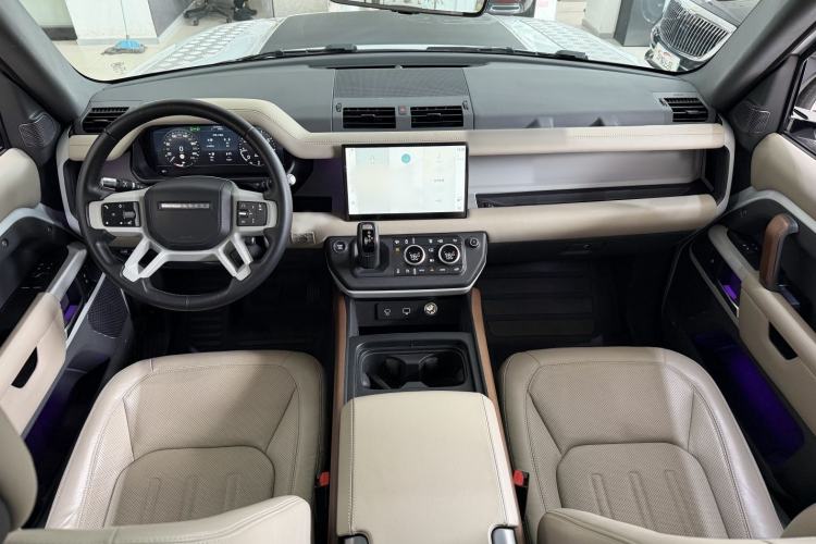 Used Land Rover Defender 2022 90 2.0T P300 Tiger-Power Ambition Edition Interior 1