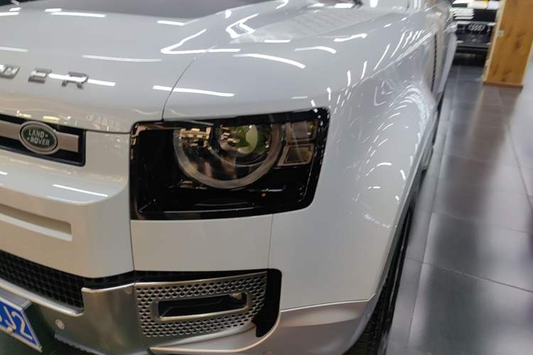 Used Land Rover Defender 2022 90 2.0T P300 Tiger-Power Ambition Edition Left Front Headlight