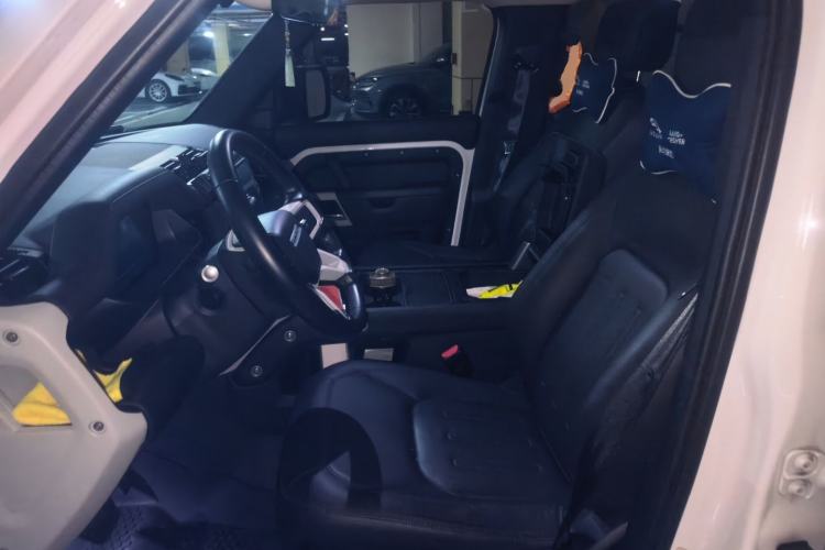 Used Land Rover Defender 2022 90 3.0T P400 Dark Edition Left Front Seat