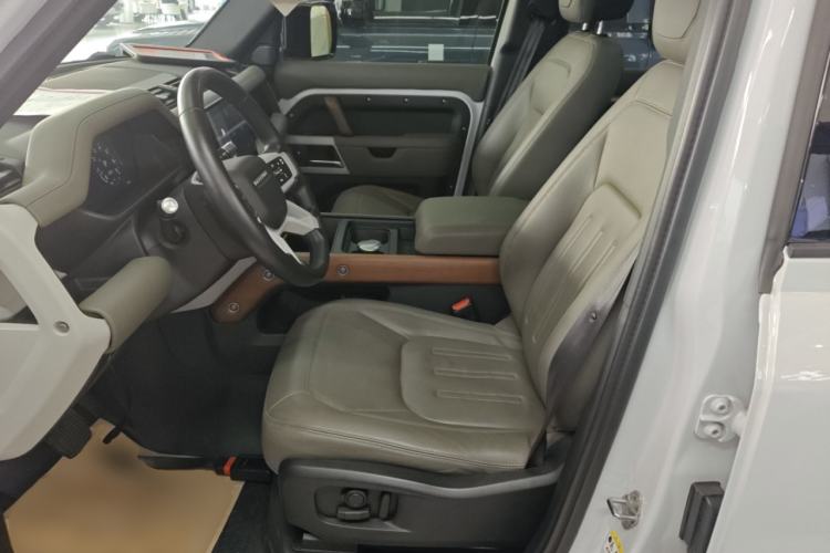 Used Land Rover Defender 2022 110 P400 Dark Edition Left Front Seat