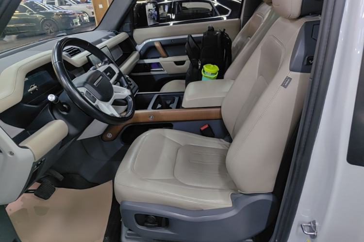 Used Land Rover Defender 2022 90 2.0T P300 Tiger-Power Ambition Edition Left Front Seat