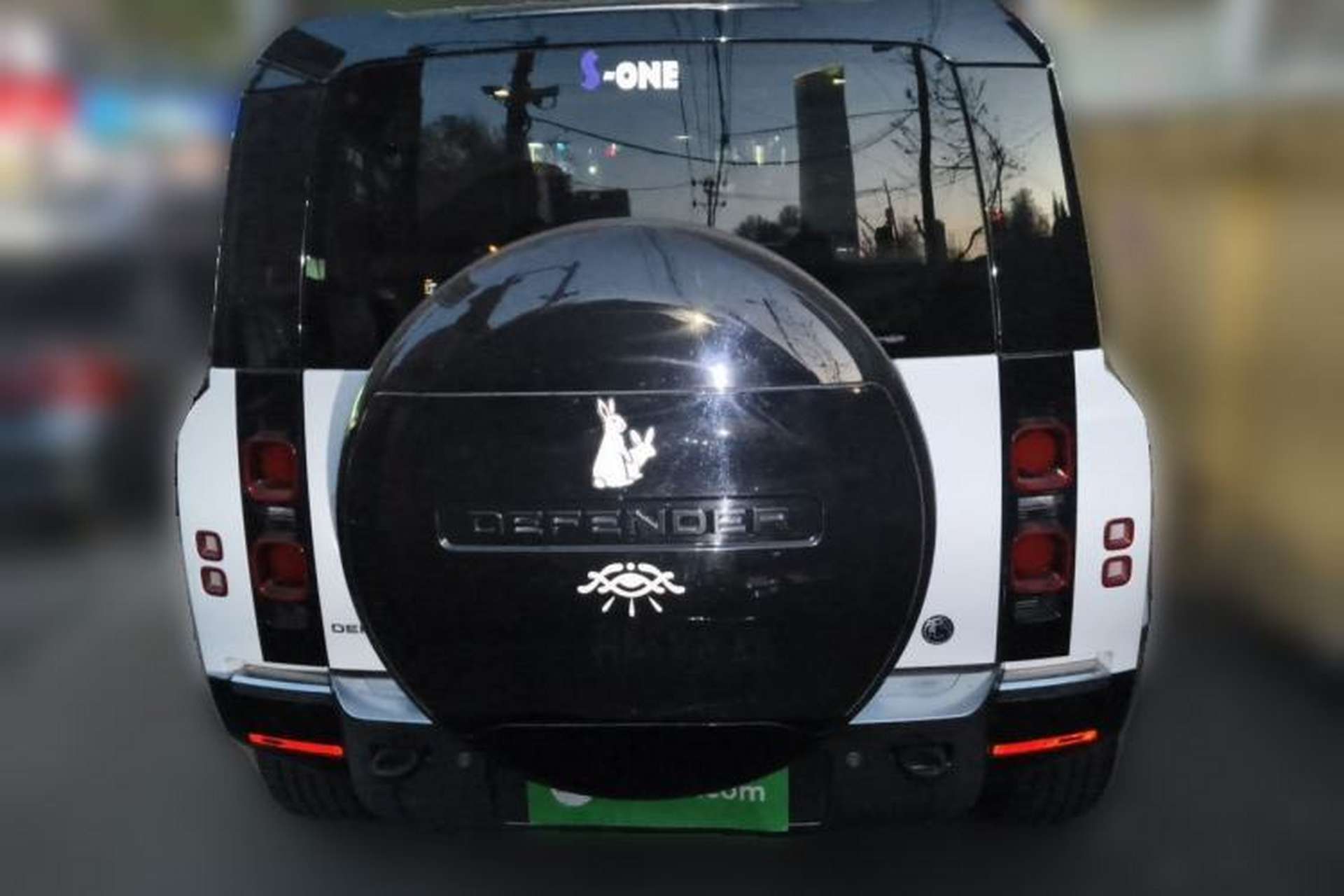 Used Land Rover Defender 2022 90 2.0T P300 Tiger-Power Ambition Edition Rear