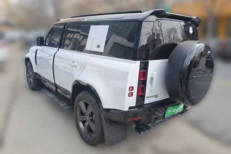 Used Land Rover Defender 2022 110 P400 X-DYNAMIC HSE Rear Left 45 Deg