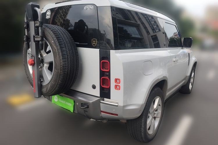 Used Land Rover Defender 2022 90 2.0T P300 SE Rear Right 45 Deg