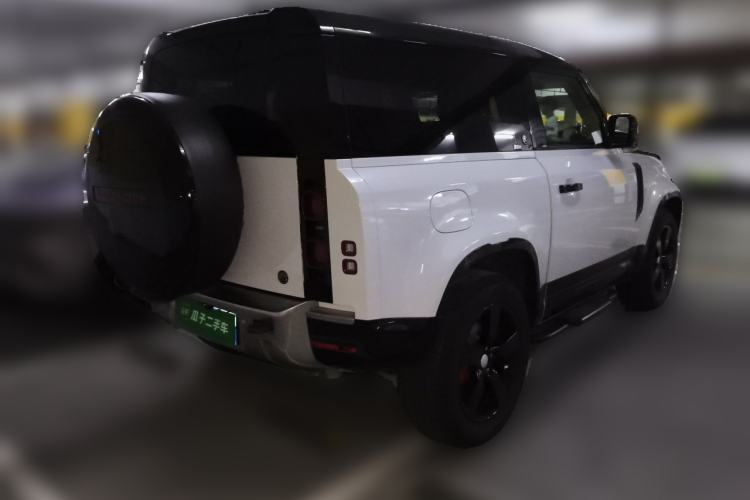 Used Land Rover Defender 2022 90 2.0T P300 Tiger-Power Ambition Edition Rear Right 45 Deg