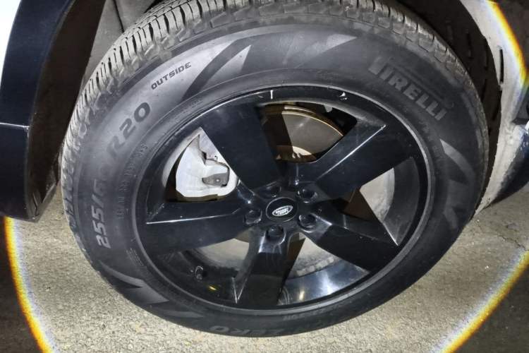Used Land Rover Defender 2022 90 2.0T P300 Tiger-Power Ambition Edition Right Front Wheel Hub