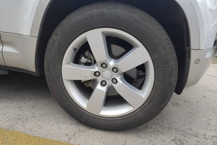Used Land Rover Defender 2022 90 2.0T P300 Tiger-Power Ambition Edition Right Front Wheel Hub