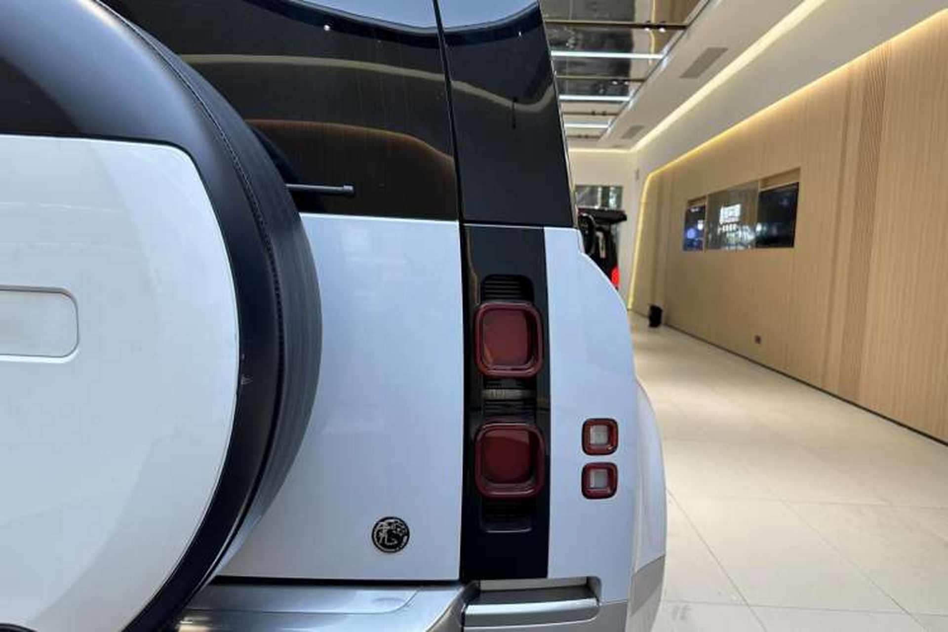 Used Land Rover Defender 2022 90 2.0T P300 Tiger-Power Ambition Edition Right Rear Taillight