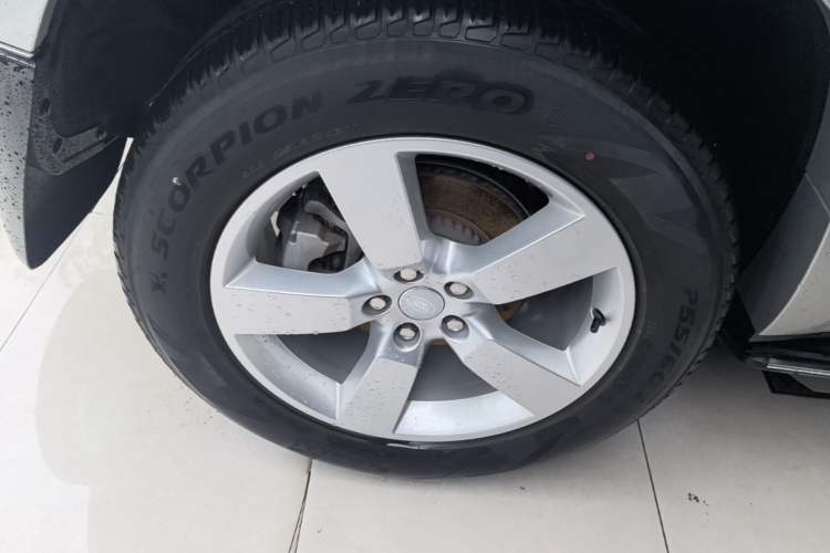 Used Land Rover Defender 2022 90 2.0T P300 Tiger-Power Ambition Edition Right Rear Wheel Hub