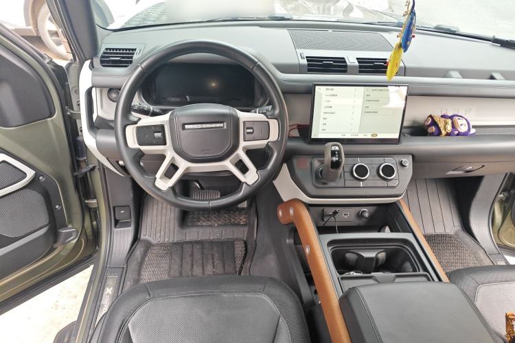 Used Land Rover Defender 2022 110 P400 X-DYNAMIC HSE Steering Wheel