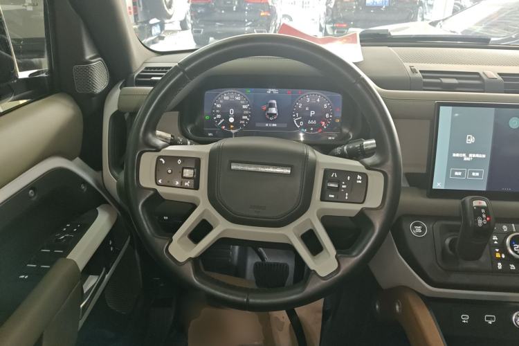 Used Land Rover Defender 2022 110 P400 Dark Edition Steering Wheel