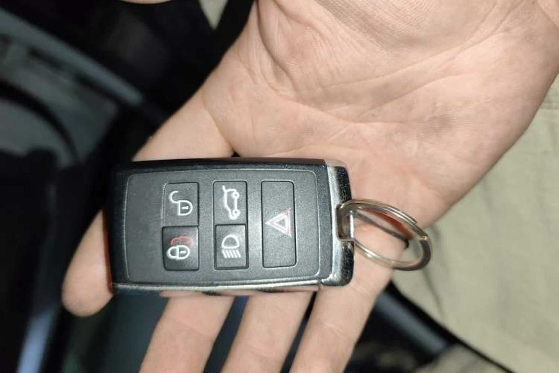 Used Land Rover Defender 2022 90 2.0T P300 Tiger-Power Ambition Edition Vehicle Key