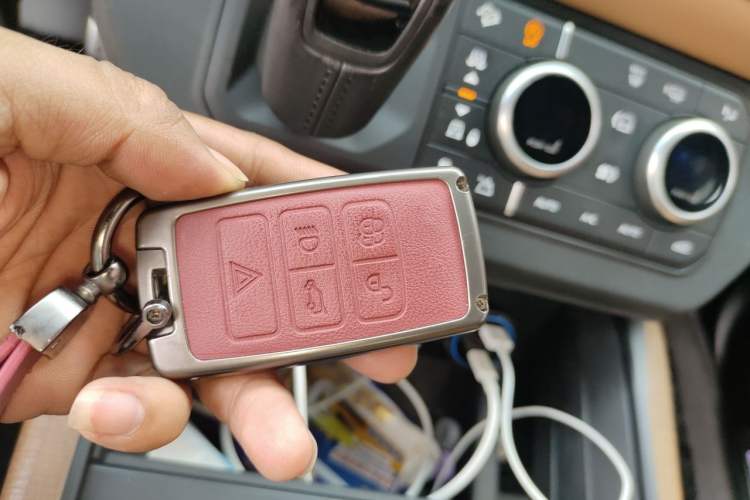 Used Land Rover Defender 2022 110 P400 X Vehicle Key