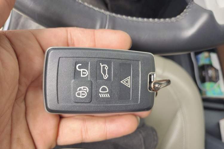 Used Land Rover Defender 2022 90 2.0T P300 Tiger-Power Ambition Edition Vehicle Key