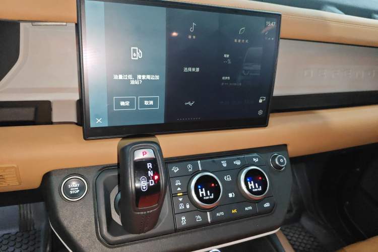 Used Land Rover Defender 2023 Revised Version 90 3.0T P400 Dark Edition Audio And AC Panel