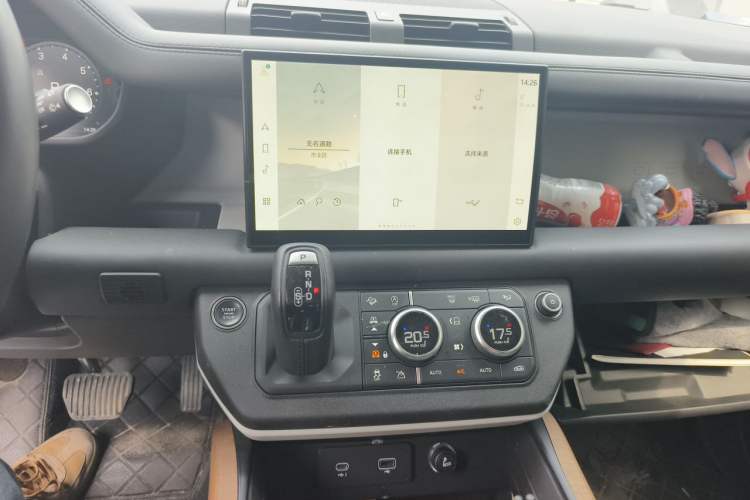 Used Land Rover Defender 2023 110 3.0T P400 Dark Edition Audio And AC Panel