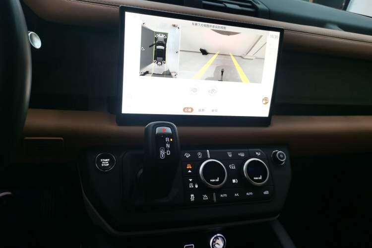 Used Land Rover Defender 2023 Facelift 110 3.0T P400 Dark Edition Audio And AC Panel
