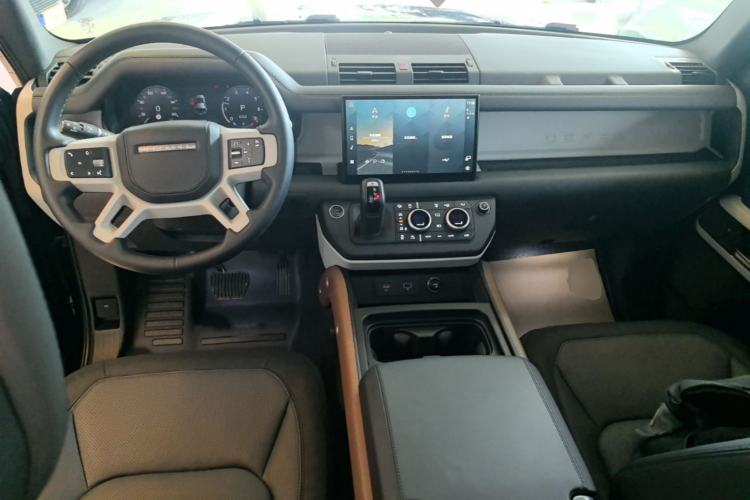 Used Land Rover Defender 2023 110 3.0T P400 X-DYNAMIC HSE Center Console