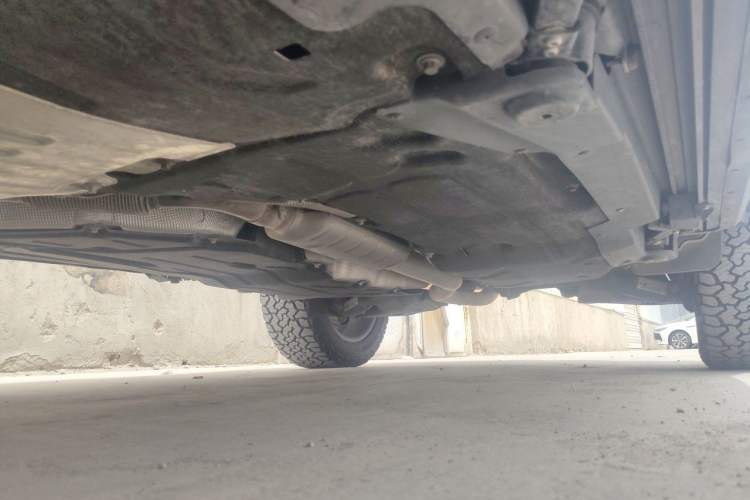 Used Land Rover Defender 2023 110 3.0T P400 X-DYNAMIC HSE Chassis Front Left