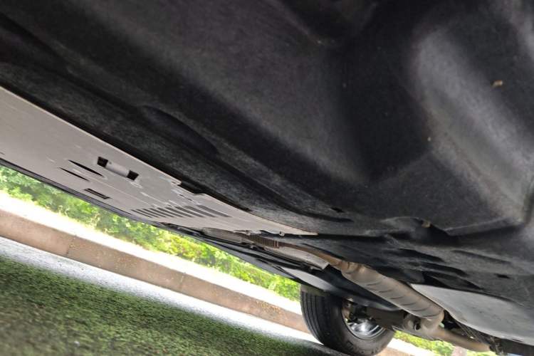 Used Land Rover Defender 2023 90 3.0T P400 Dark Edition Chassis Front Left