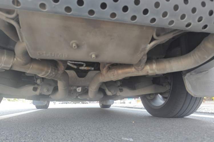 Used Land Rover Defender 2023 130 3.0T P400 X Chassis Rear