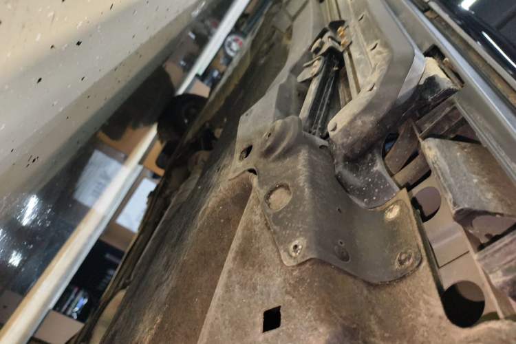 Used Land Rover Defender 2023 Facelift 110 3.0T P400 X-DYNAMIC HSE Chassis Rear Left